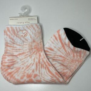 Ivory Ella Quarter Socks Size 9-11